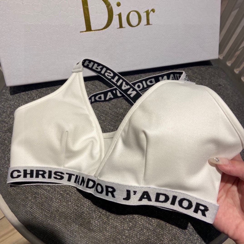 CHRISTIAN DIOR